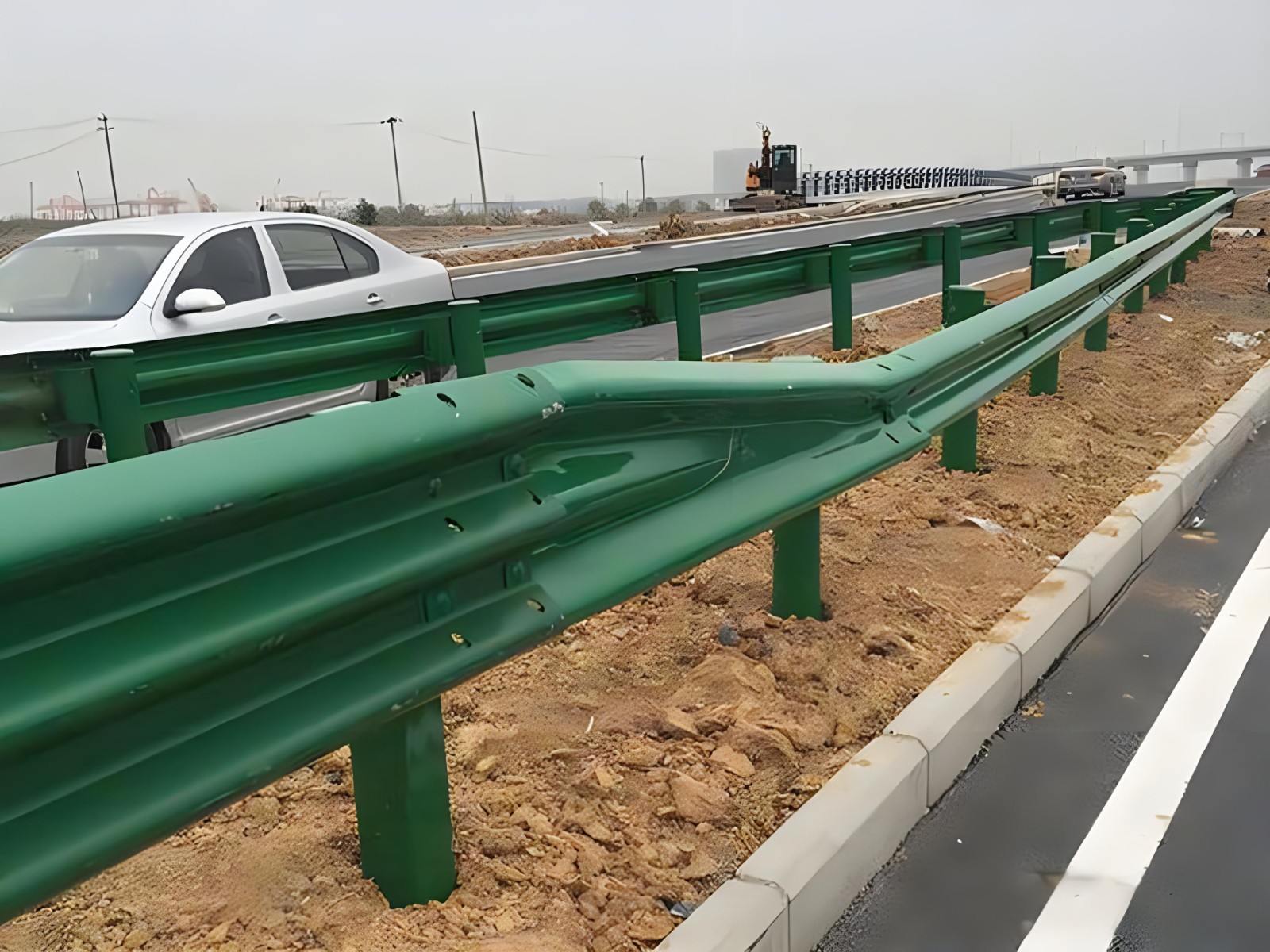 临沧高速波形护栏板日常维护方案确保道路安全新举措