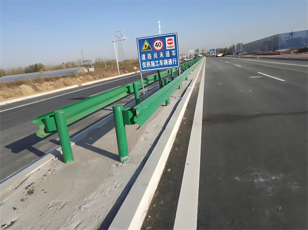 临沧公路护栏守护安全横跨多个行业的应用
